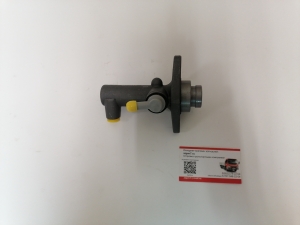 Главный цилиндр сцепления (ГЦС) Hyundai HD72 416505H000 Главный цилиндр сцепления (ГЦС) Hyundai HD72 416505H000